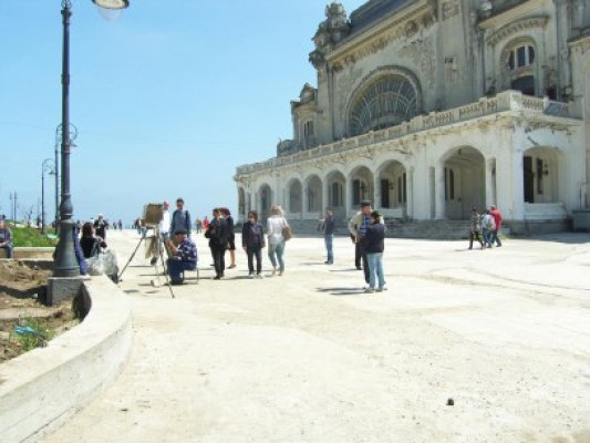 Constănţenii au luat cu asalt faleza de la Cazino